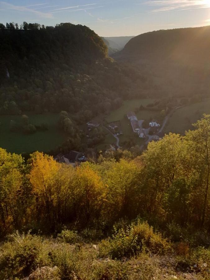 Gite Des Reculees Ladoye-sur-Seille Exteriör bild